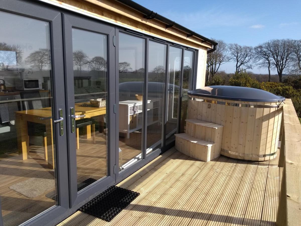 Cleeves Cabins Arran Luxury Lodge With Hot Tub Dalry  Eksteriør billede